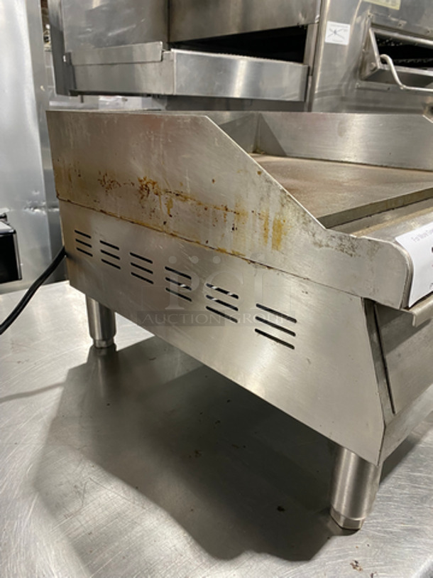 Avantco Commercial Countertop Electric Powered Flat Top Griddle! With Side And Back Splashes! All Stainless Steel! On Small Legs! Model: FN-01 120V - Image 3 of 9