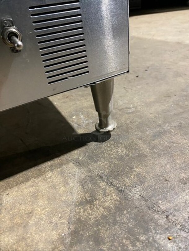 WOW! Like New! Late Model! Carib Commercial Countertop Electric Powered Heated Food Display Case/Patty Warmer! Glass All Around! With Rear Access! Stainless Steel Body! On Legs! Working When Removed! - Image 6 of 10