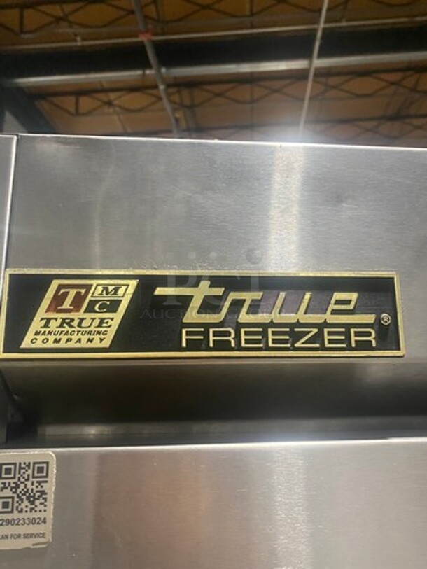 True Commercial 2 Door Reach In Freezer! All Stainless Steel! Model: T49F SN: 7701405 115V 60HZ 1 Phase - Image 7 of 9