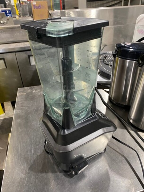 Ninja Countertop Professional Blender! Model: BL77130 120V - Image 4 of 9