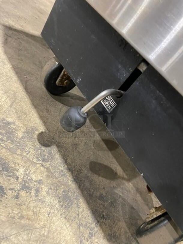 Smokaroma Commercial Electric Powered BBQ Cooker/ Smoker! All Stainless Steel! On Casters! Model: AC 208/240V - Image 8 of 9