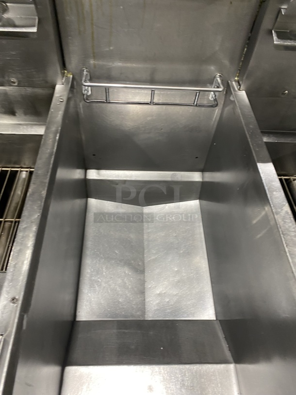 WOW! Pitco 4 Bay Natural Gas Powered Commercial Deep Fat Fryer With Dump Station! With Oil Filter System!  MODEL: SGH50 SN: G11BD005235 115V! Working When Removed! 
 - Image 7 of 12