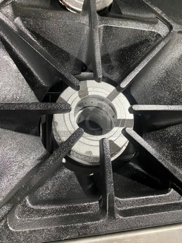 Southbend Commercial Natural Gas Powered 4 Burner Stove! With Raised Back Splash! With Oven Underneath! All Stainless Steel! On Casters! - Image 7 of 12