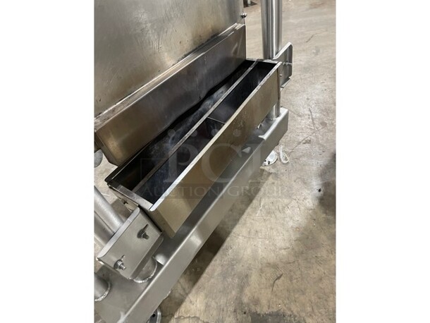 Amazing! EXTRA CLEAN! LIKE NEW! Cleveland Commercial Natural Gas Powered Tilt Skillet/Braising Pan! All Stainless Steel! On Legs! Working When Removed!  - Image 8 of 10