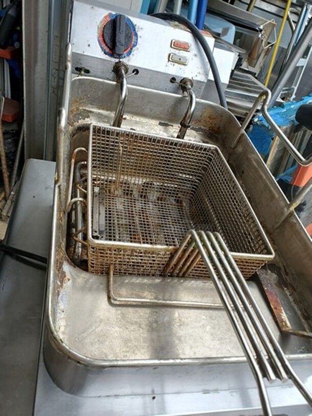 STAR MAX Electric Countertop Fryer.   - Image 3 of 7