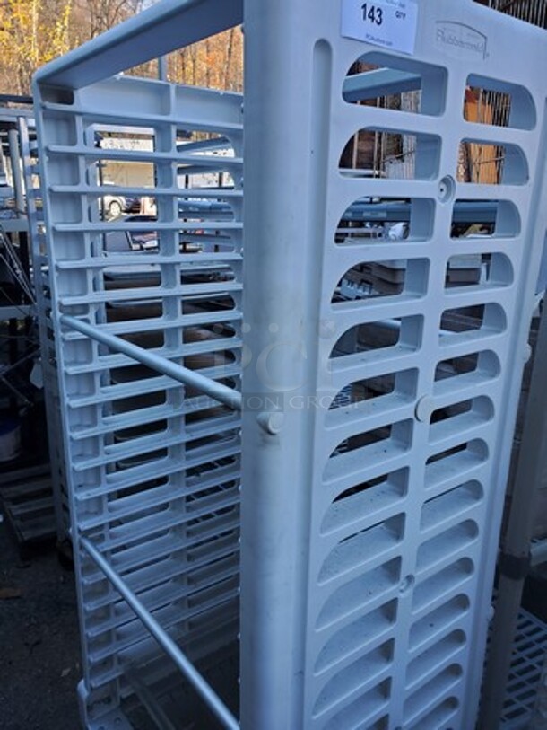 Rubbermaid cooling rack  - Image 8 of 8