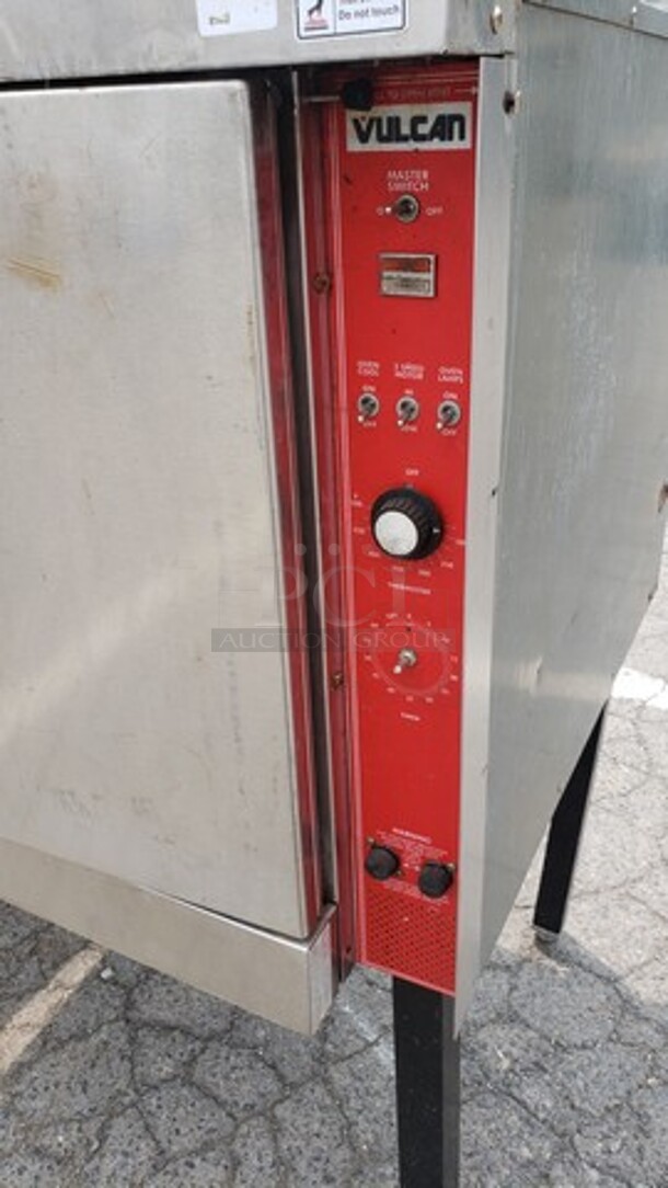 Vulcan Electric Convection Oven! Needs power chord! 

3 PH or 1 PH - Image 2 of 6