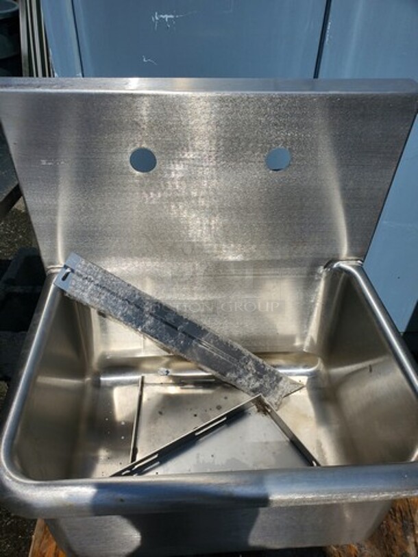 Stainless Steel Single Compartment Sink! No legs. No faucet - Image 2 of 3