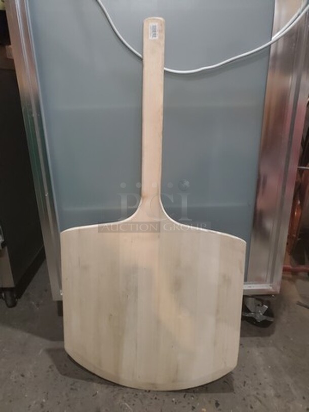 18" x 18" Wooden Pizza Peel with 17" Handle, Brand New! - Image 1 of 3