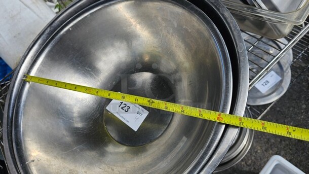 Lot of 4 Miscellaneous Stainless Steel Mixing Bowls - Image 3 of 4