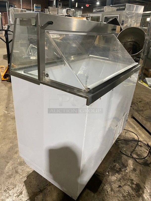 Kelvinator Commercial Refrigerated Ice Cream Dipping Cabinet/Display Case Merchandiser! With Slanted Front Glass! With Rear Access Doors! - Image 4 of 9