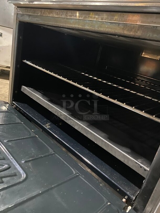 Sweet! Imperial Electric Powered 6Burner Hot Plate Range w/ Oven and Raised Back Splash! Stainless Steel! 
 - Image 7 of 9