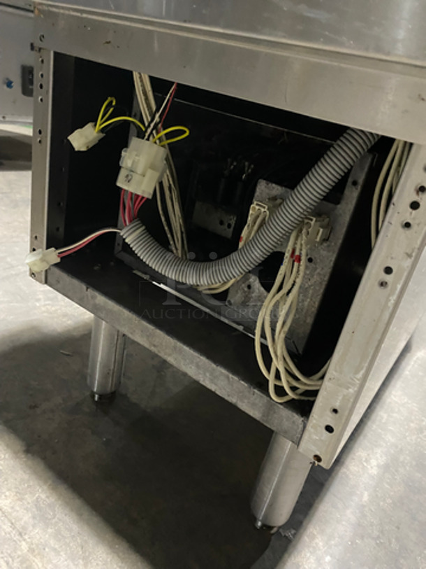 WOW! Frymaster Commercial Electric Powered Deep Fat Fryer! With 2 Frying Baskets! All Stainless Steel! On Legs! Model: H114SC SN: 0101NA0068 208V 60Hz 3 Phase - Image 9 of 9