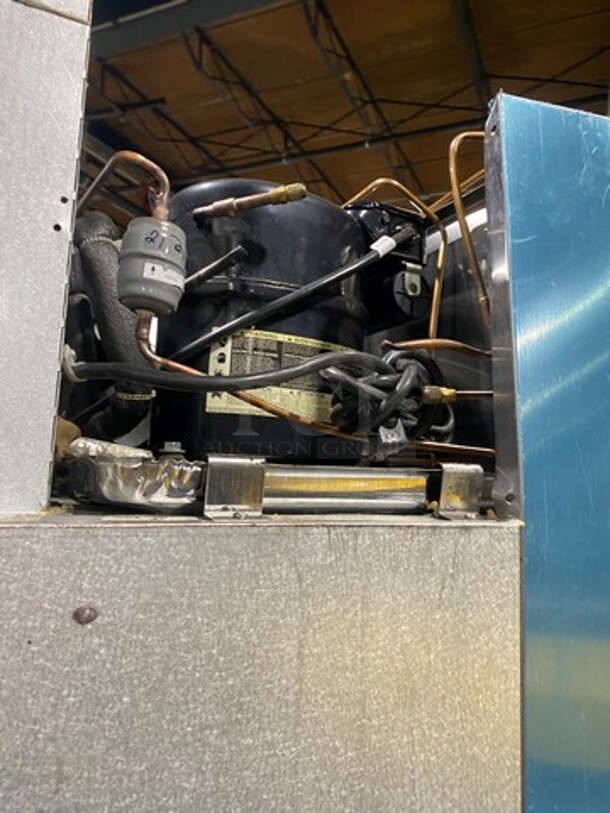 Traulsen Commercial Single Door Reach In Freezer! All Stainless Steel! On Legs! Model: RLT132WUTFHS SN: T02633L08! 115V 60HZ 1 Phase! - Image 9 of 9