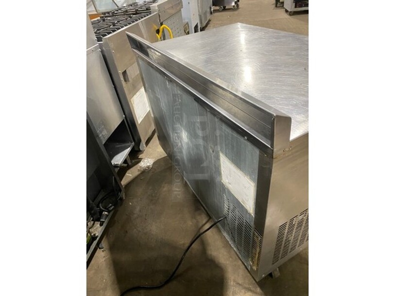 Everest 2 Door Lowboy/Worktop Cooler Table with raised Backsplash! Model ETR2! 115V 1 Phase! On Casters! - Image 3 of 8