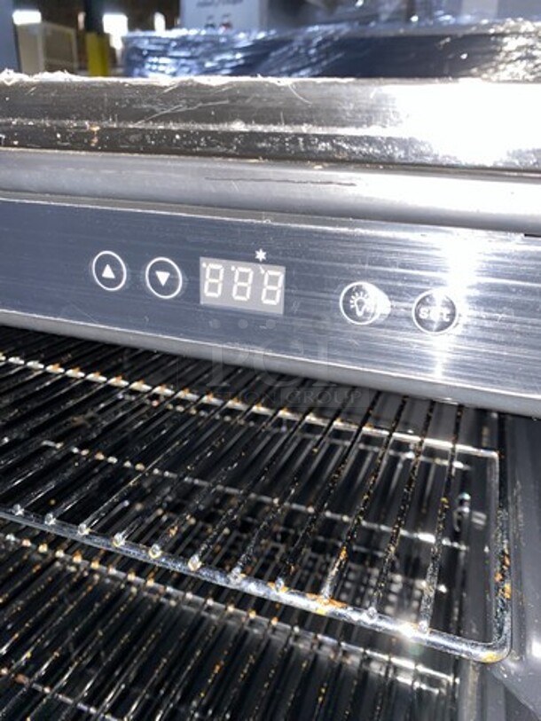 Magic Chef One Door Mini Cooler! With Racks! Model HMBC58ST! 1 Phase!  - Image 7 of 8