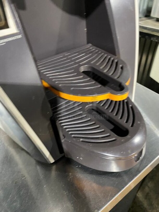 Grindmaster Countertop Coffee Brewing Machine! Model: RC400 SN: 002727 120V - Image 9 of 11