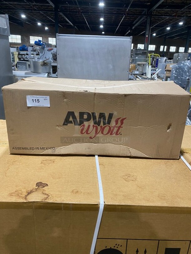 NEW IN BOX! APW Wyott Commercial Countertop Electric Food Warmer! All Stainless Steel! Model W43V SN:8050222080101 120V 1PH! Working! - Image 1 of 10
