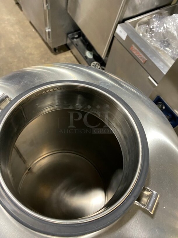 Super Chef Commercial Countertop Insulated Hot Or Cold Beverage Dispenser! Solid Stainless Steel! Model: MIL10 - Image 5 of 8