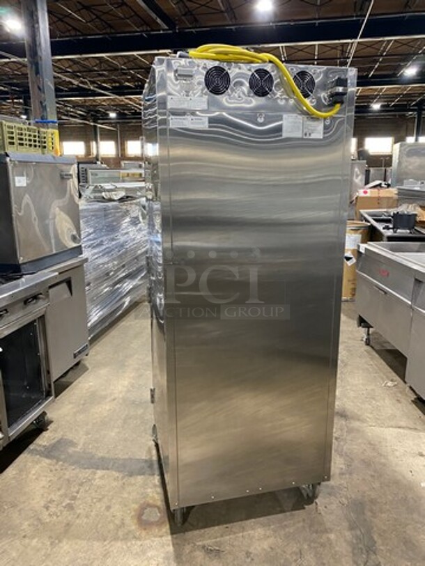 Cres Cor Commercial Electric Powered Split Door Roast-N-Hold Oven! All Stainless Steel! On Casters! Model: RO151FUA12DE4803Z SN: JBIJ0005151635 480V 60HZ 3 Phase - Image 3 of 9