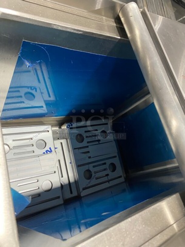 Commercial Drop In Ice Bin! Solid Stainless Steel! - Image 5 of 6