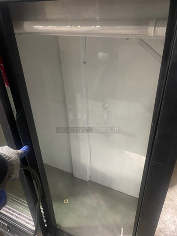 True Commercial 2 Door Reach In Refrigerator Merchandiser! With View Through Sliding Doors! Model: GDM33SSL54EM SN: 6886252 115V 60HZ 1 Phase - Image 6 of 8