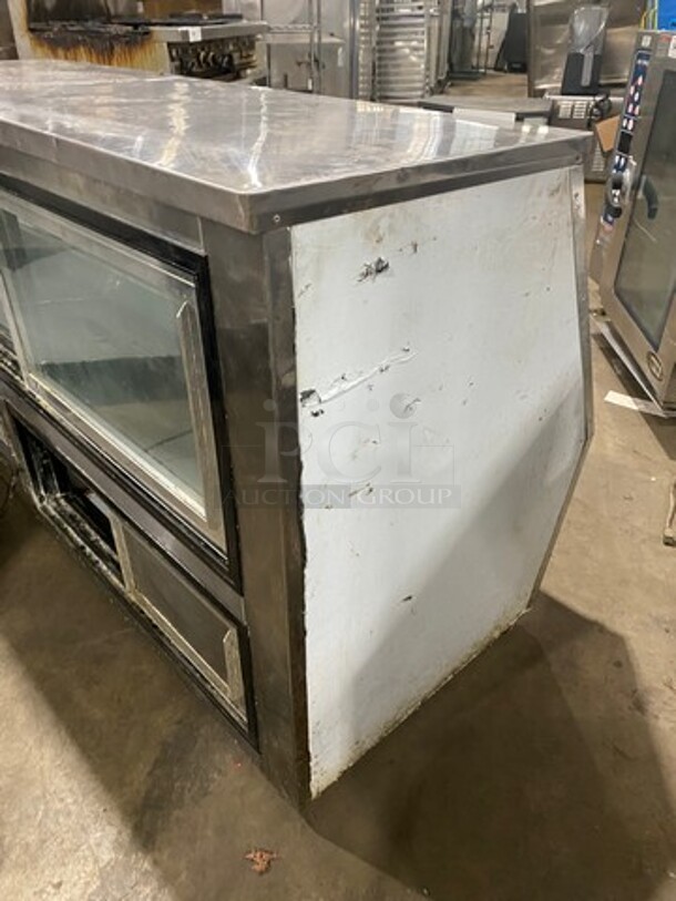2014 Leader Commercial Refrigerated Deli Display Case Merchandiser! With Slanted Front Glass! With Sliding Rear Access Glass Doors! All Stainless Steel! Model: CDL60SC SN: PX08M2606 115V 60HZ 1 Phase - Image 4 of 7