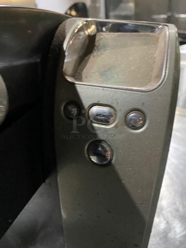 Keurig Countertop Single Cup Coffee Machine! Model: B70 - Image 6 of 8