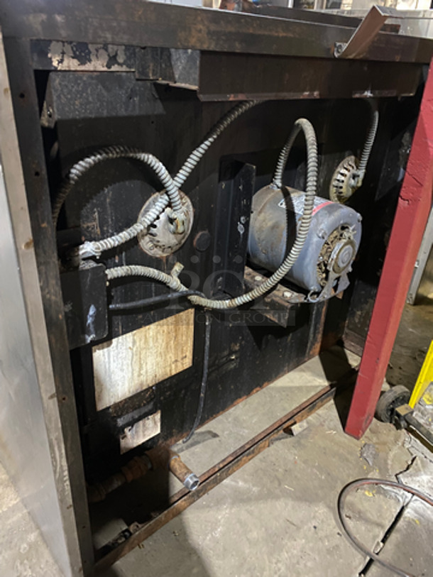 Blodgett Commercial Natural Gas Powered Convection Oven! With 2 View Through Doors! Metal Oven Racks! All Stainless Steel! - Image 4 of 7