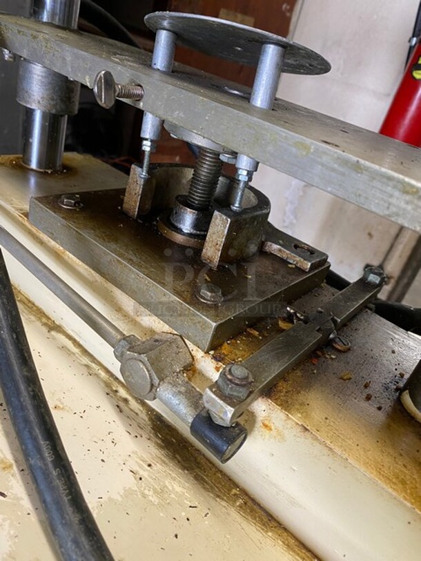 Compact Hydraulic Pie Press Machine With Dyes! Working When Removed! - Image 5 of 9