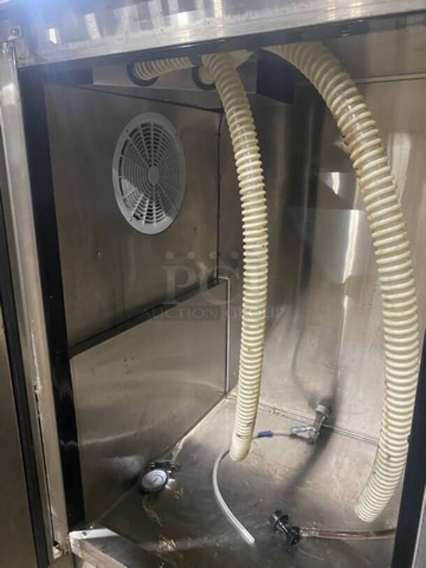 LATE MODEL 2018! ATOSA All Stainless Steel Dual Tower 4  Tap Beer Kegerator! On Casters!  Model MKC58 Serial MKC58AUS100318091600C40018 115V/60Hz/1 Phase  - Image 7 of 10