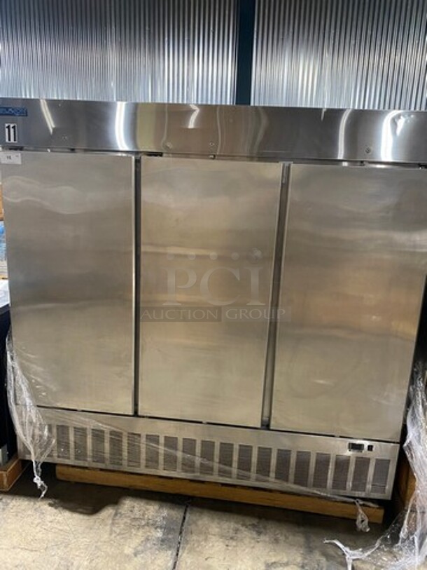 NICE! Master Bilt Commercial 3 Door Reach In Cooler! With Poly Coated Racks! All Stainless Steel! Model: BR803SMS0 FUSION SERIES SN: 08110901 115V 60HZ 1 Phase