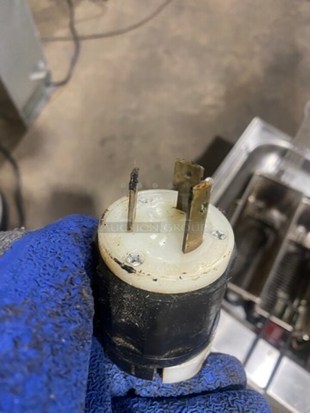 Cecilware Countertop Electric Powered Deep Fat Fryer! With Backsplash! All Stainless Steel! Working! - Image 8 of 8