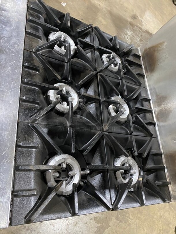 Sunfire All Stainless Steel Natural Gas 6 Burner Stove! With an Underneath Full Size Stove! And a Back Splash And Salamander Shelf! On Casters! Model X366R - Image 5 of 10