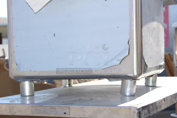 BRAND NEW SCRATCH & DENT! Steelton 38 3/4" 18-Gauge Stainless Steel One Compartment Commercial Sink with Left Drainboard - 18" x 18" x 12" Bowl Only. - Image 3 of 8