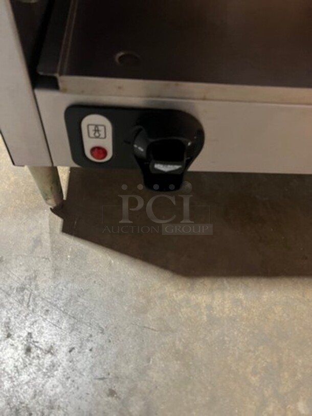 Vollrath Commercial Electric Powered Cheese Melter! Model: SAA8003 SN: E19002366680511 208/240V 1 Phase - Image 4 of 7