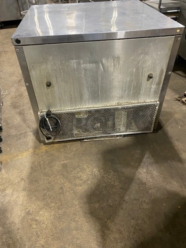 True Commercial 2 Door Lowboy/Worktop Cooler! All Stainless Steel! WORKING WHEN REMOVED! Model: TUC3634 SN: 7054882 115V 60HZ 1 Phase - Image 4 of 7