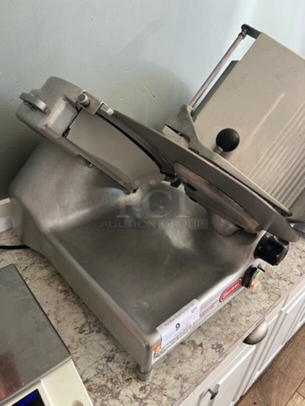 Berkel Commercial Countertop Deli/ Meat Slicer! All Stainless Steel! WORKING WHEN REMOVED! Model: 909AM SN: 9356212214107 115V - Image 4 of 8