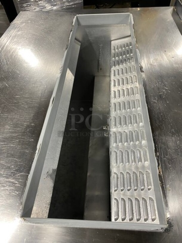 Continental Commercial Refrigerated Sandwich Prep Table! With 2 Door Underneath Storage Space! All Stainless Steel! On Casters! Model: SW4812 SN: 15766384 115V 60HZ 1 Phase - Image 5 of 9