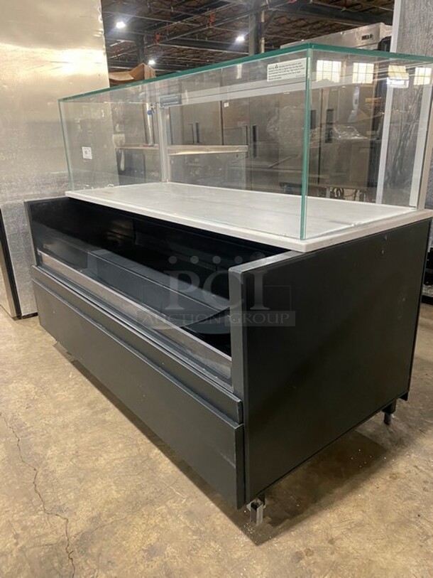 NICE! Structural Concepts Starbucks Style Refrigerated Open Grab-N-Go Display Case! With Top Glass Enclosed Merchandiser Showcase! On Legs! 220V 1 Phase! Model: SBZ6652DR SN: 0524196LS290488! - Image 8 of 9