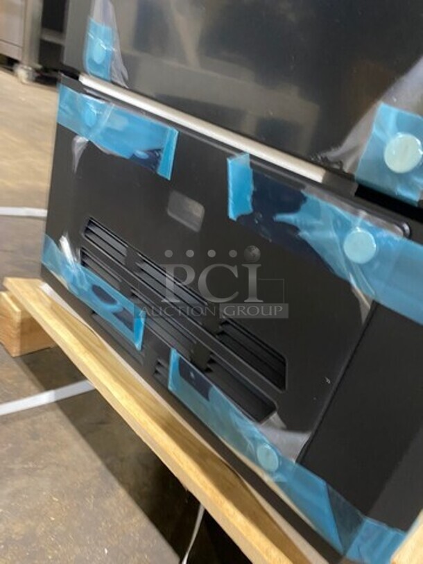 BEAUTIFUL! UNIQUE FIND! SCRATCH-N-DENT! Lumilinna Commercial Countertop/ Undercounter Single Door Slush Cooler! Using Very Precise Temperature Control, Lumilinna Can Hold Beverages Below Freezing — Without Freezing Them Solid. Water Normally Freezes At 32°F, But By Maintaining This Temperature, Lumilinna Can Store Beverages To The Coldest Temperature That Once Opened, Ice Crystals Form! Supercooled Products Crystallize When Poured, Producing A Soft Delicate Ice Slush! Model: ICESC40BXIWU 115V 60HZ 1 Phase - Image 7 of 8