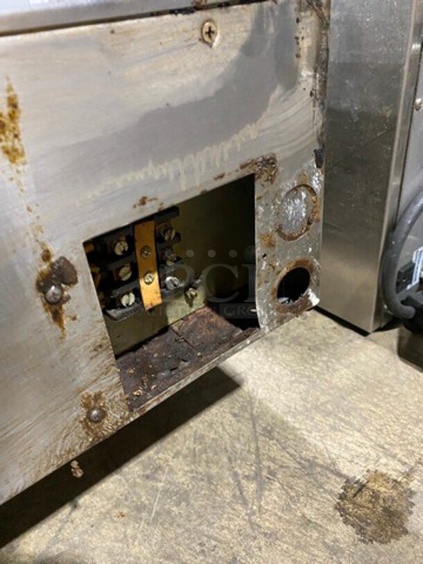 Wells Commercial Countertop Drop In Flat Top Griddle! All Stainless Steel! Model: G24 SN: UAA1154 - Image 8 of 8