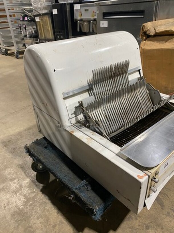 U.S Slicing Machine Commercial Countertop Bread Loaf Slicer! Model: MB7/16 SN: 140509MB722 115V 60HZ 1 Phase - Image 4 of 8