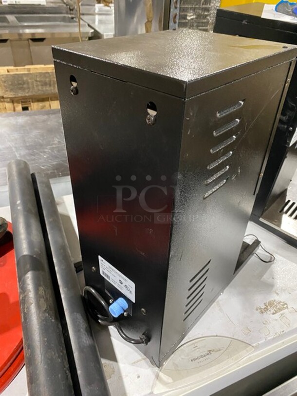 Grindmaster Commercial Countertop Hot Water Dispenser! Model: HWD2 SN: L250701 120V 1 Phase - Image 4 of 7