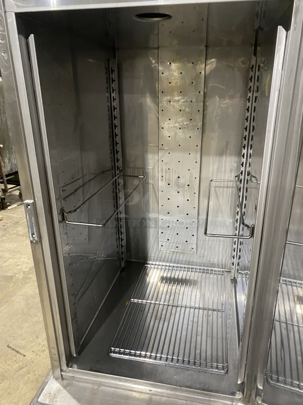  Cres Cor Commercial Hot-N-Hold Food Cabinet! All Stainless Steel! MODEL:H137SUA9C SN: FAI-J1179101-1514 120V! On Casters!  - Image 5 of 8