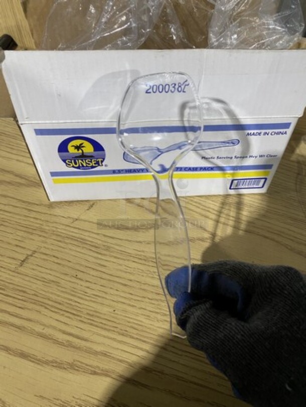 Clear White Platic Serving Spoon! - Image 5 of 6