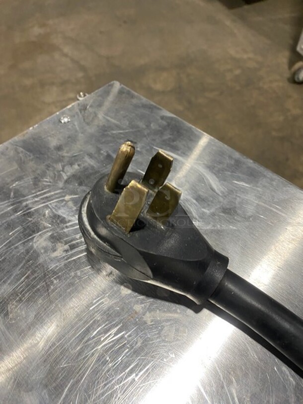 LoLo Commercial Electric Powered Countertop Steamer! All Stainless Steel! With Built In Pan Holding Racks! 208/240V 3/1 Phase! Model: ST-6E SN: J141719-1-1! - Image 8 of 8