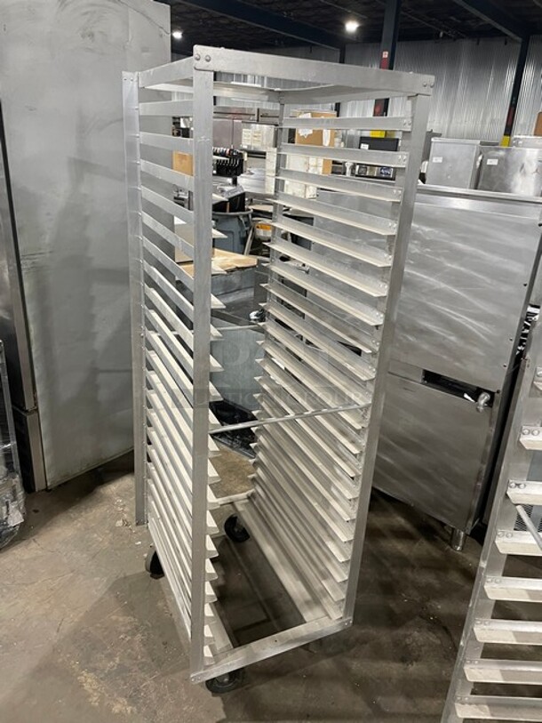Metro Heavy Duty Commercial 20 Pan Transport Rack! On Casters! - Image 3 of 8