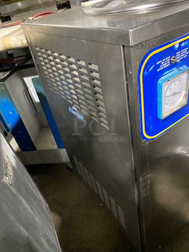 FAB! Carpigiani Commercial Floor Style Gelato Cream Cooker/Pasteurizer! All Stainless Steel! Model PASTOCREMA 55 Serial 387735! 220V 3 Phase! On Casters! - Image 4 of 11