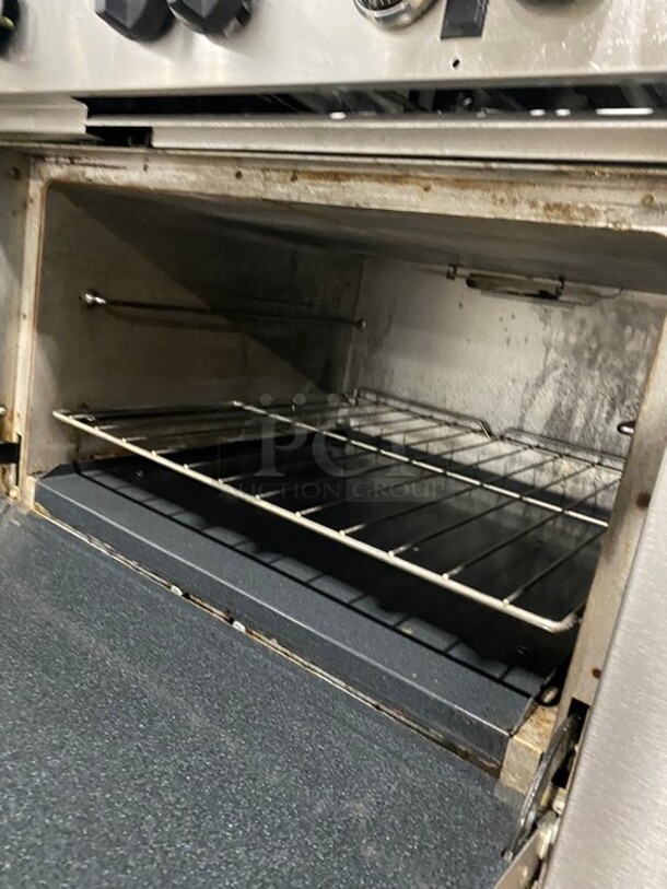 Southbend Heavy Duty Commercial Natural Gas Powered 4 Burner Stove! With Raised Back Splash! With Oven Underneath! All Stainless Steel! On Casters! Model: P32D-BBB SN: 05M09248! - Image 8 of 11